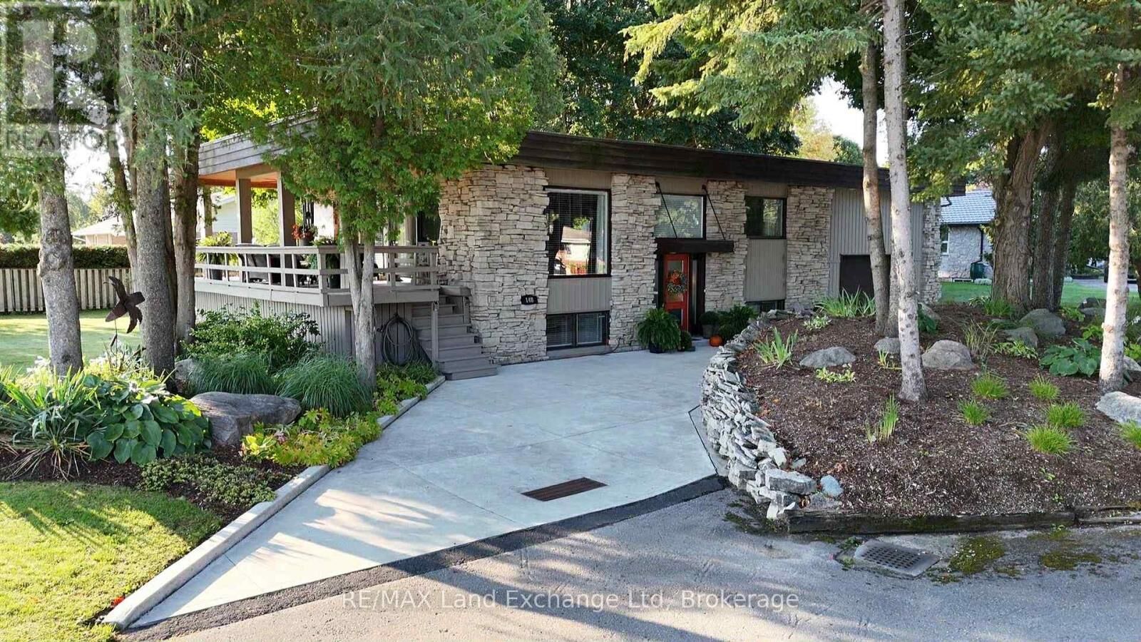 Property Photo: 148 Park Drive ON N0G 2W0
