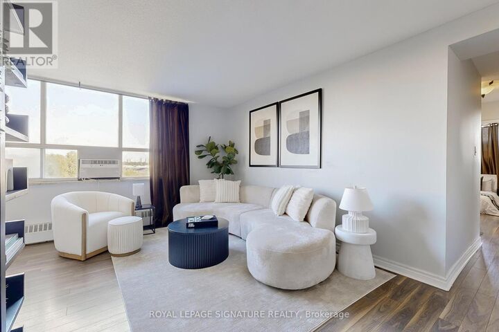 Property Photo:  5 Parkway Forest Drive 801  ON M2J 1L2 
