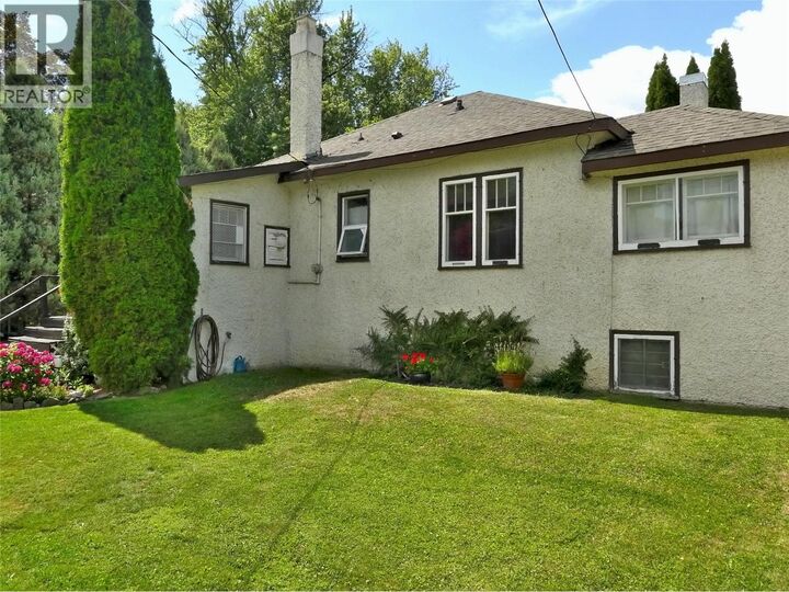 Property Photo:  1830 Riverside Avenue  BC V1Y 1A7 