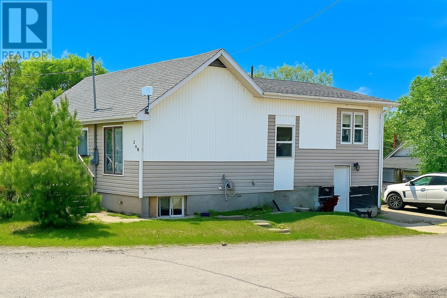 Property Photo: 240 Walker Street ON P0T 1G0