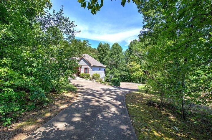 Property Photo: 125 Chimney Way GA 30139