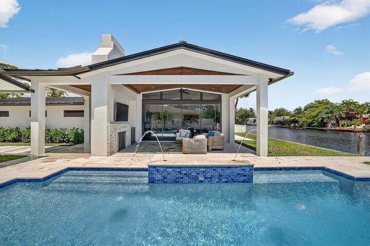 Property Photo:  2157 Coral Gardens Dr  FL 33306 