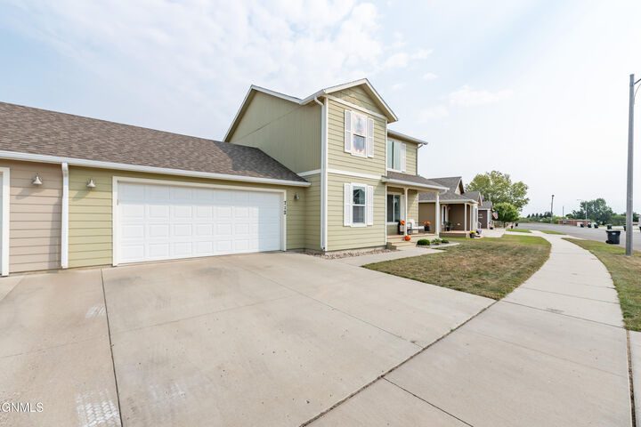 Property Photo: 712 14th Street SE ND 58554
