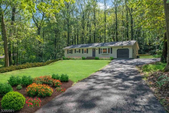385 Tunnel Rd  Bethlehem Twp. NJ 08802 photo