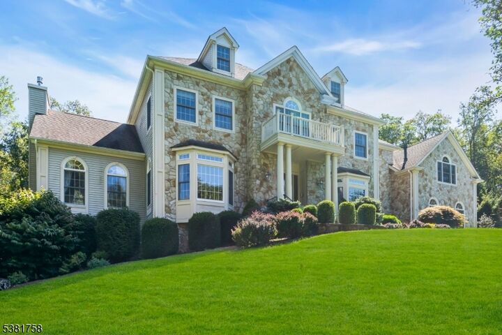 4 Peach Tree Ln  Chester Twp. NJ 07930 photo