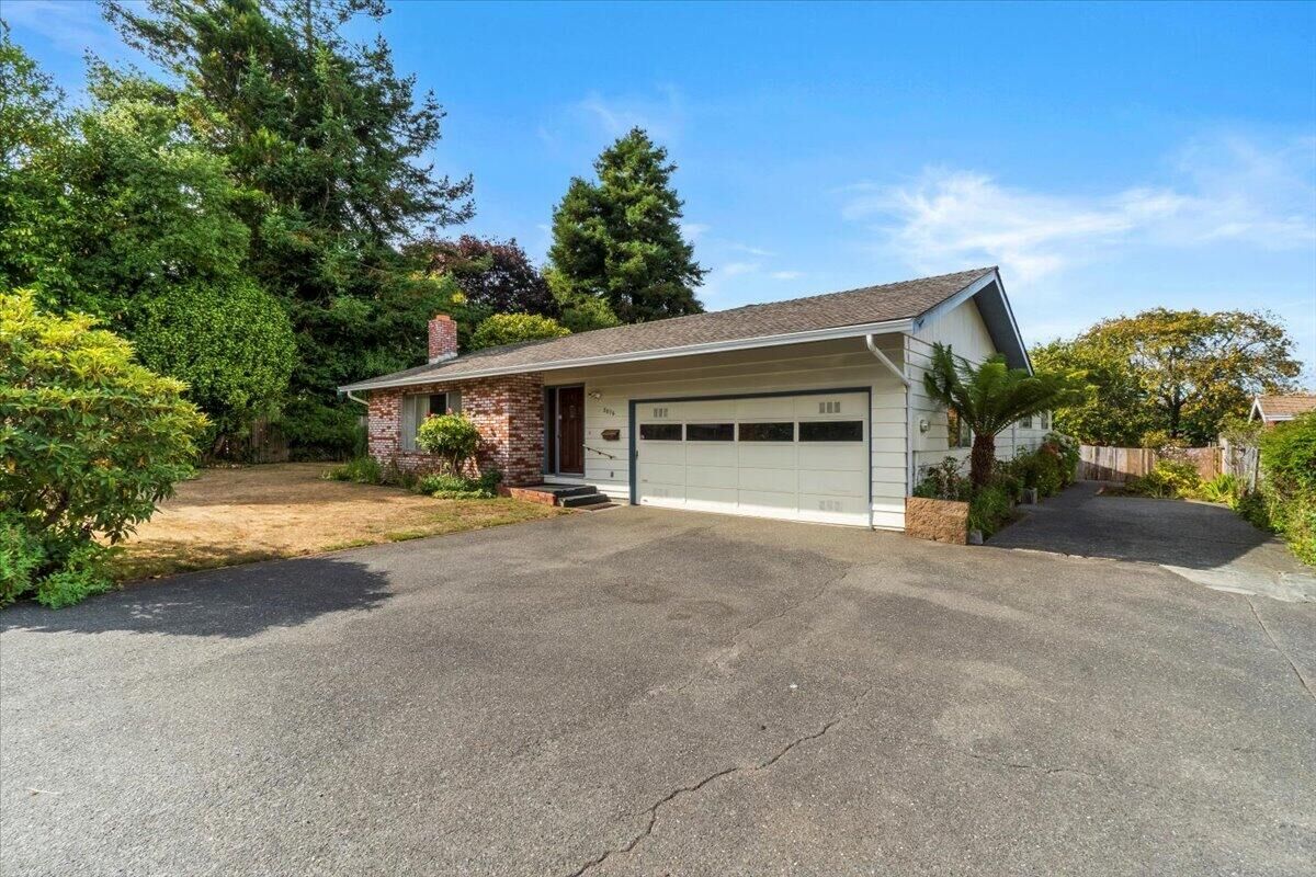 Property Photo: 2806 Harrison Avenue CA 95501