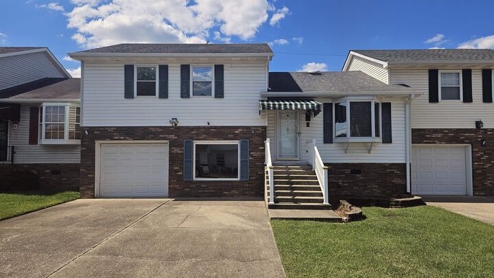 5 Cobblestone Lane  Huntington WV 25705 photo