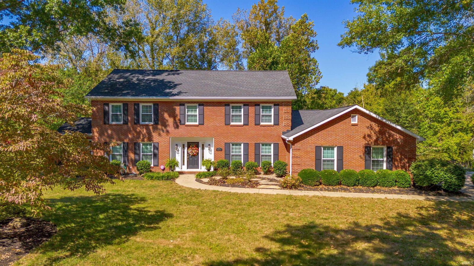 Property Photo: 6433 Hillsgate Court IN 47630