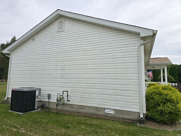 Property Photo:  204 Kingsmill Drive  IN 46947 