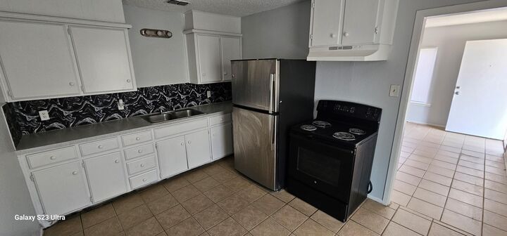 Property Photo:  911 E 37th Street  TX 79404 