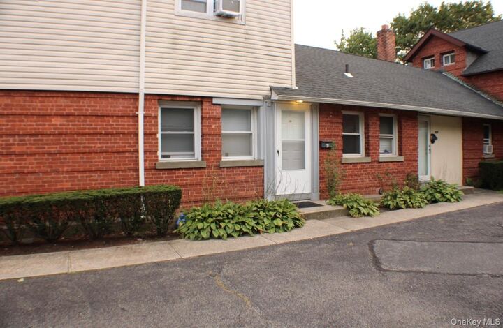 534 Milligan Lane 3B  West Islip NY 11795 photo