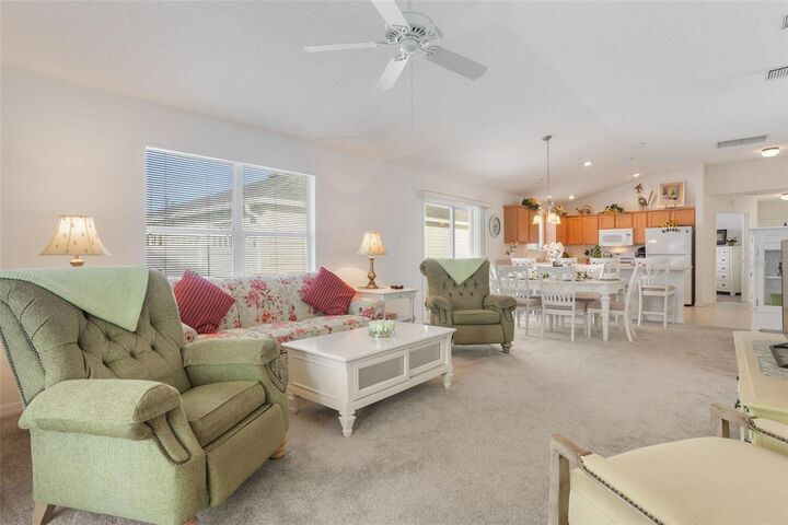 Property Photo: 594 Lacy Place FL 32162