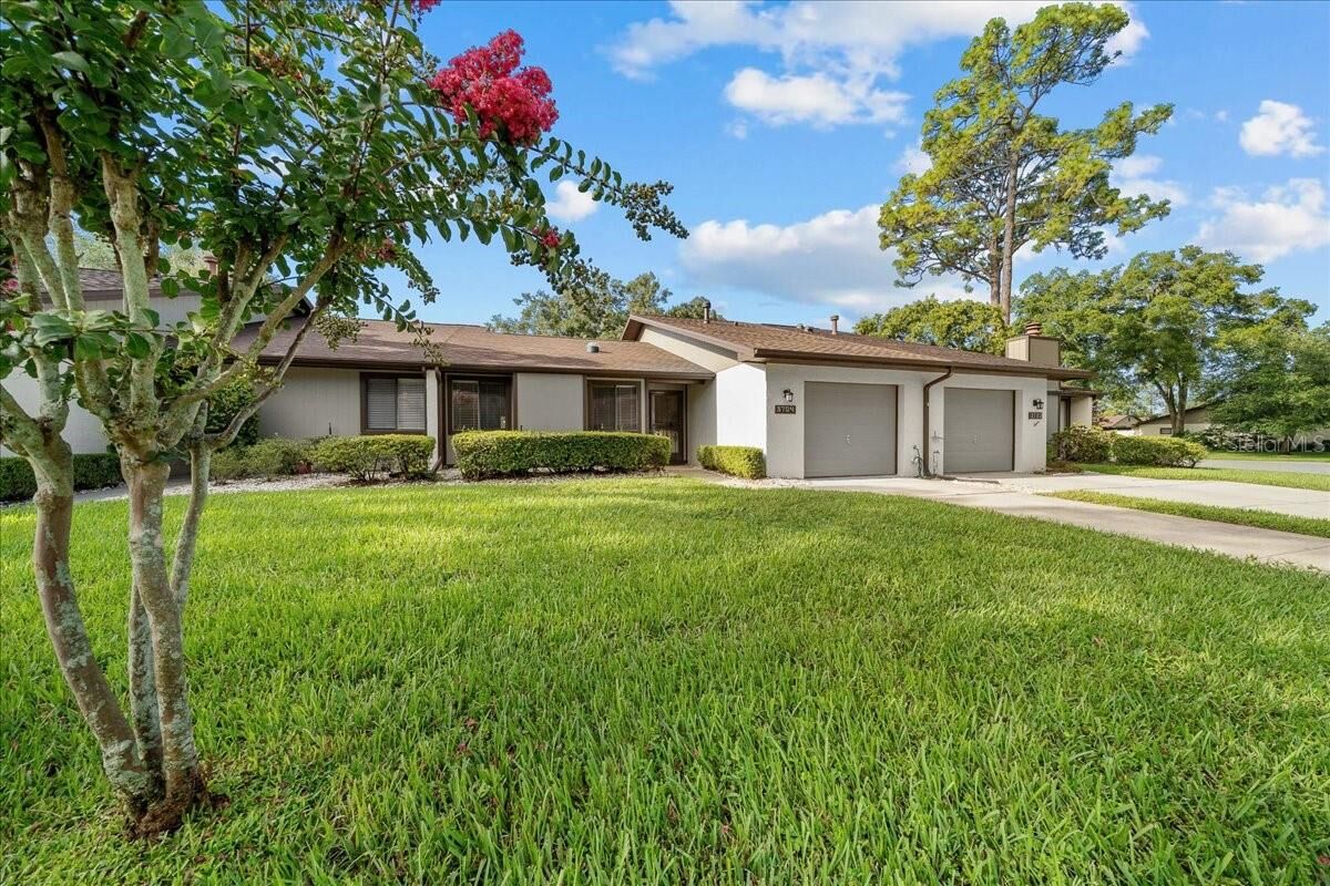 Property Photo:  3704 NE 17th Street  FL 34470 