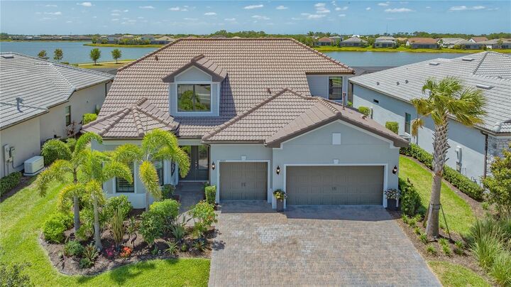 Property Photo:  7889 Mainsail Lane  FL 34240 