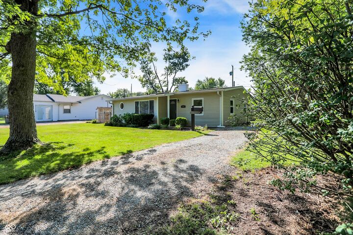 Property Photo: 131 Belaire Drive IN 46184