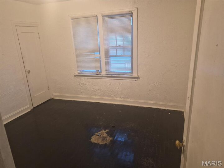 Property Photo: 6211 Westerhoff Avenue MO 63121