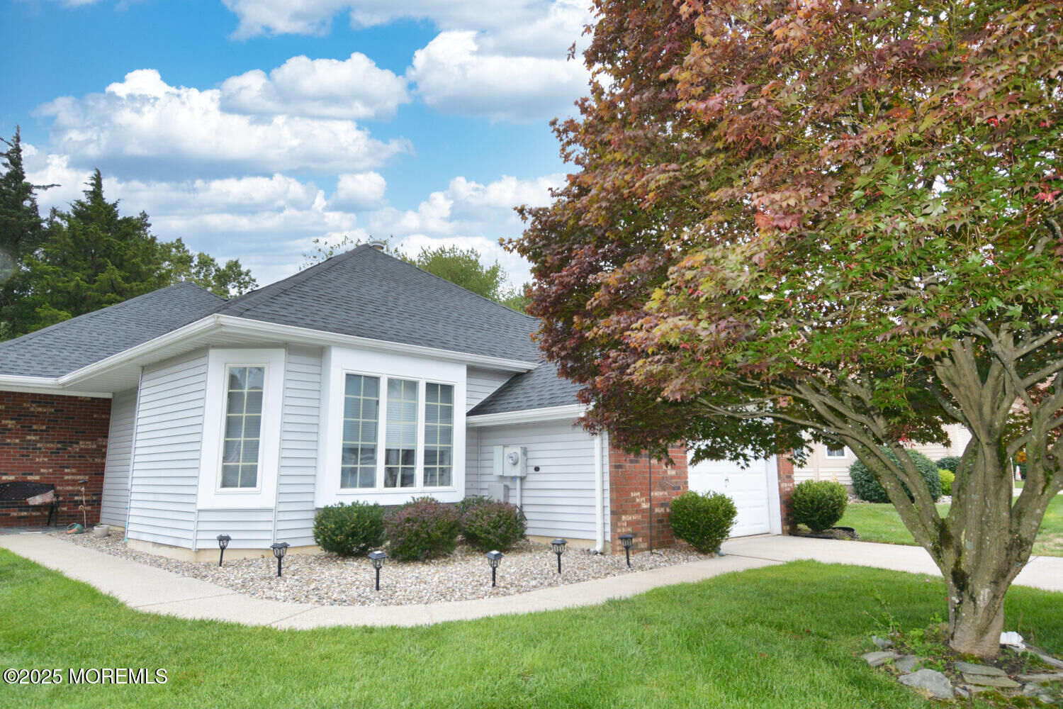Property Photo:  1461 Burr Oak Road  NJ 08755 