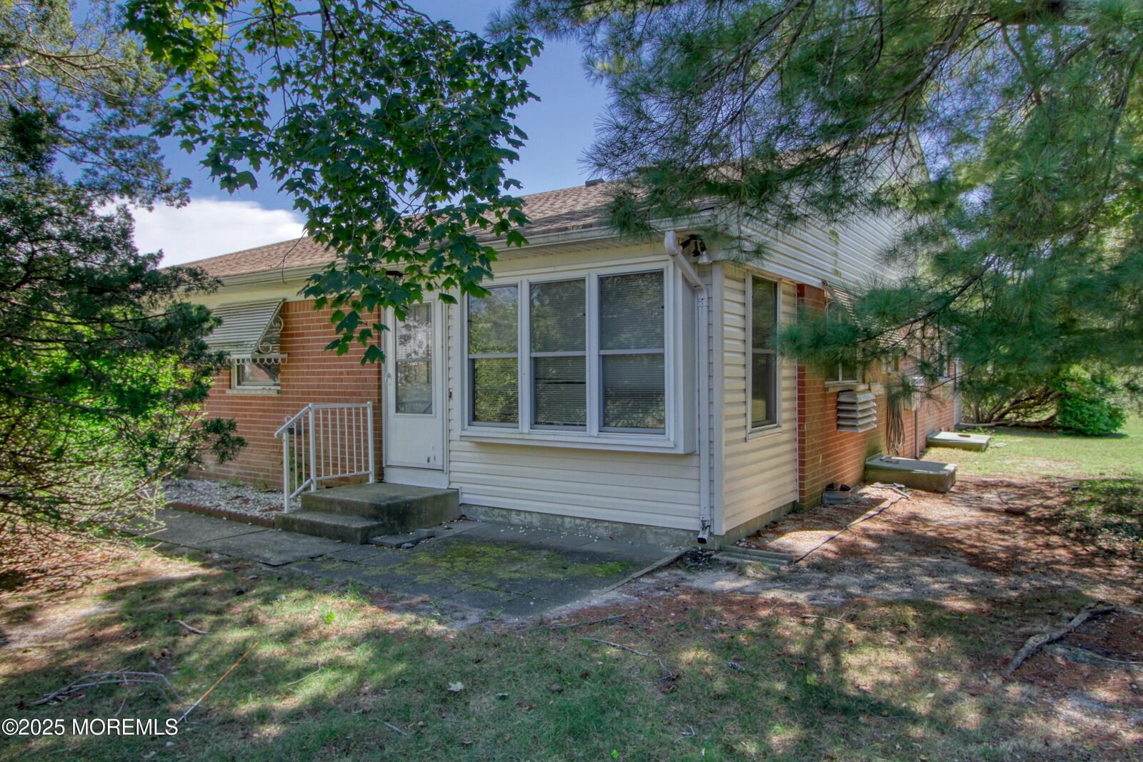 Property Photo:  6 Hancock Drive  NJ 08759 