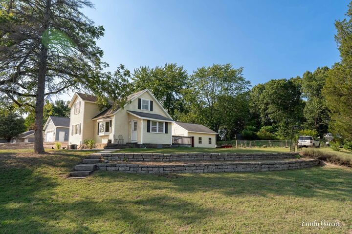 Property Photo: 1393 W Lakewood Boulevard MI 49424
