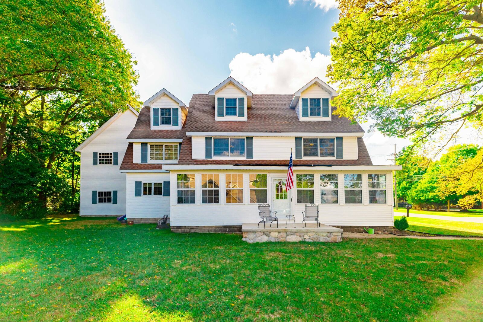 Property Photo: 22306 E River Road MI 48138