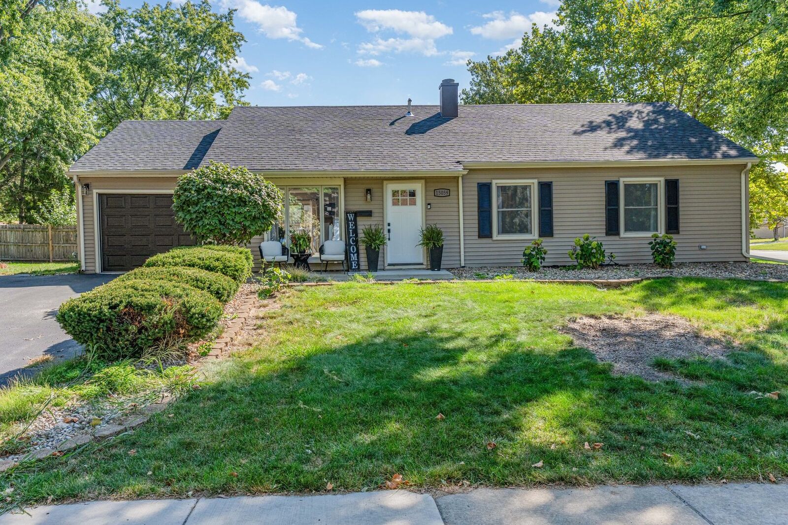 Property Photo:  15059 Hale Drive  IL 60462 