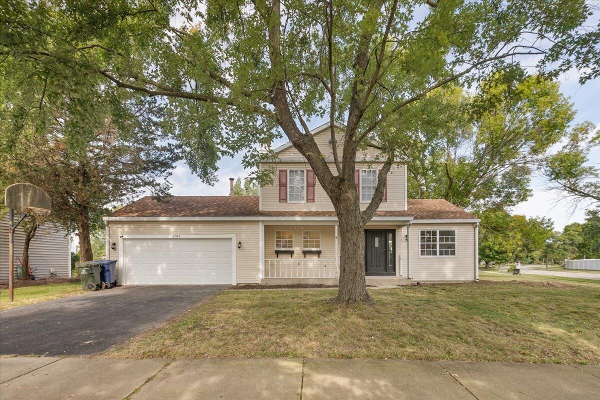 Property Photo: 2042 University Drive IL 60565