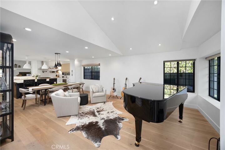 Property Photo: 589 W Grandview Avenue CA 91024