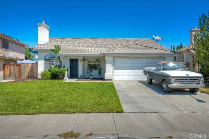 Property Photo: 30300 Savannah Oaks Drive CA 92563