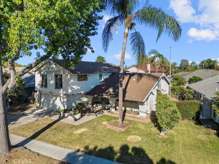Property Photo:  2525 N. Pacific Avenue  CA 92706 