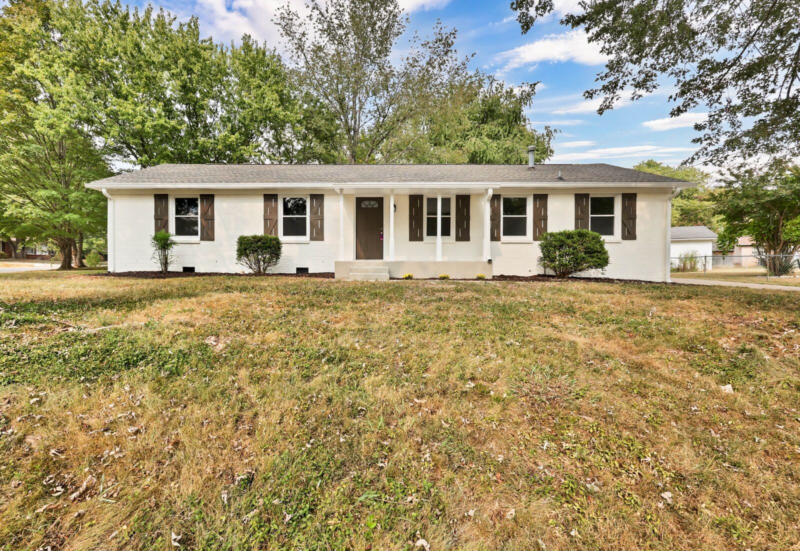 Property Photo: 201 Nottingham Pl TN 37042