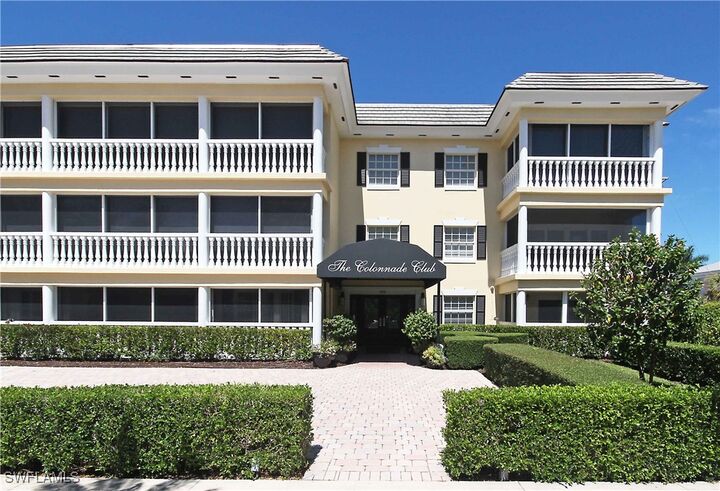 Property Photo: 666 3rd Street S 201 FL 34102-6552