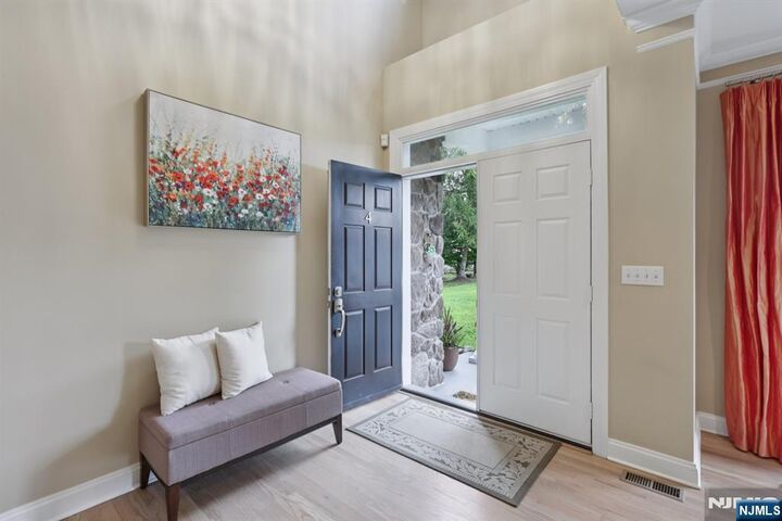 Property Photo:  4 Point View  NJ 07436 