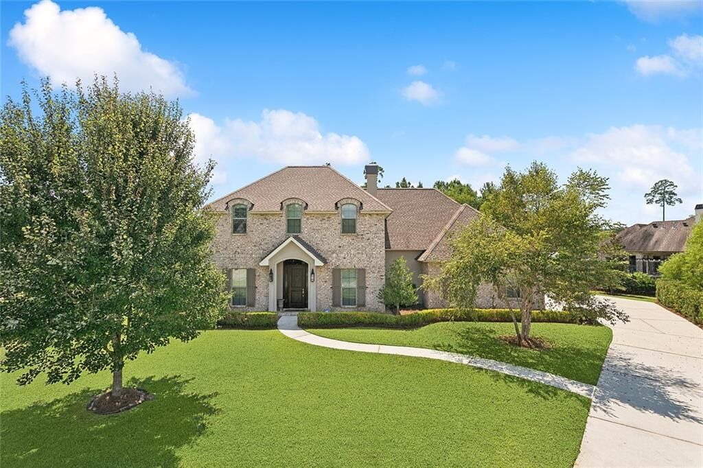 Property Photo:  208 Merion Circle  LA 70447 