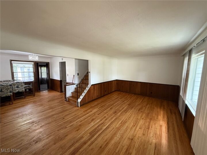 Property Photo: 1156 Haverston Road OH 44124