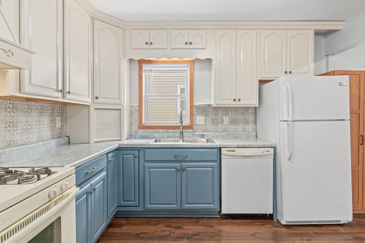 Property Photo:  2054 Nortonia Avenue  MN 55119 