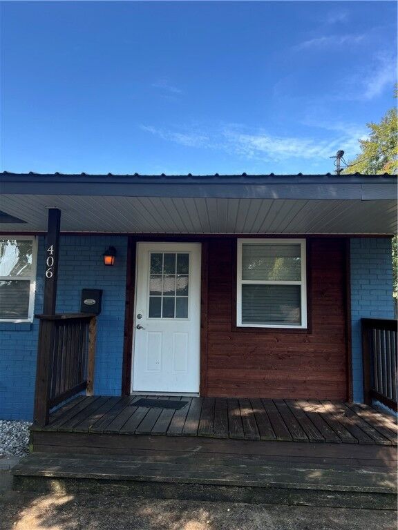 Property Photo: 406 Michael Street AR 72764