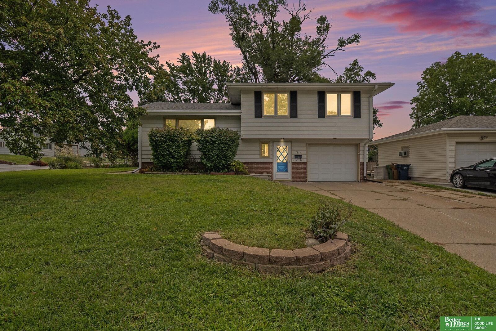 Property Photo:  7217 Sun Valley Drive  NE 68157 