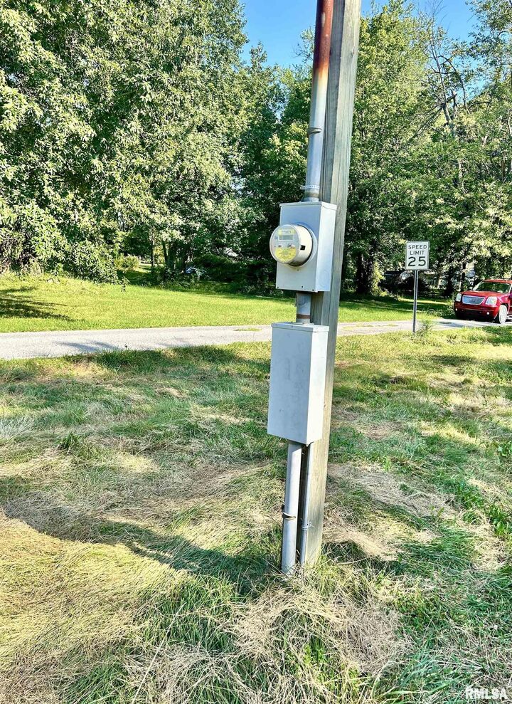 Property Photo: 1207 Gentile Street IL 62921