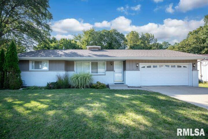 10821 N Sleepy Hollow Road  Peoria IL 61615 photo
