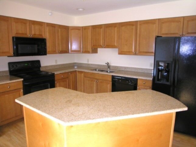 Property Photo:  2 Abbott Lane 3  MA 01742 