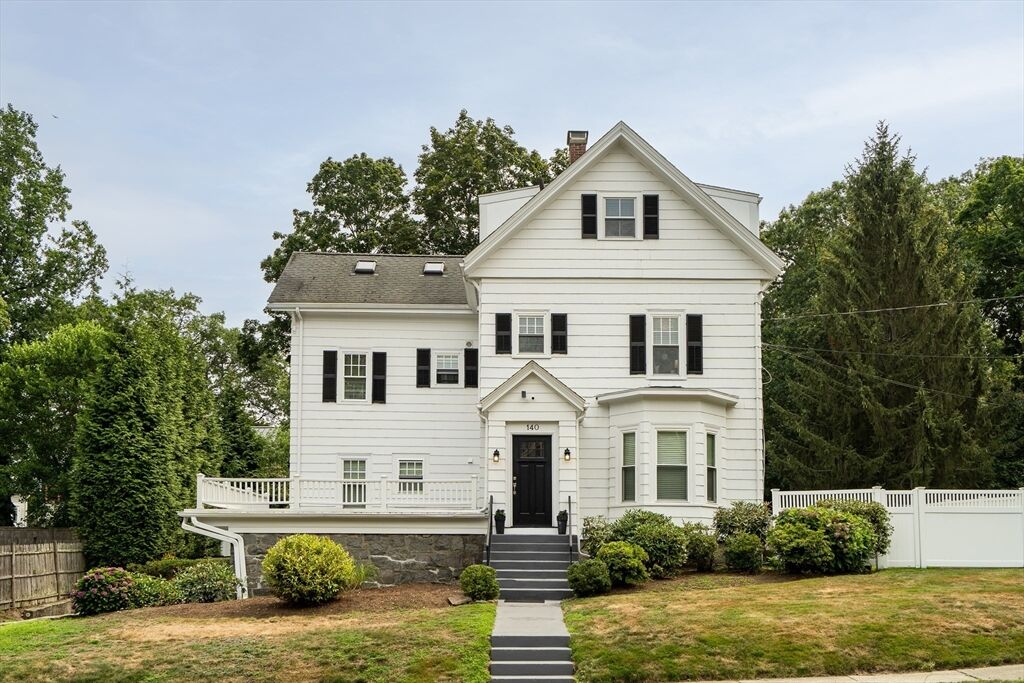 Property Photo:  140 Mount Vernon St  MA 02465 
