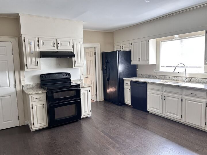 Property Photo: 26 West Street 1 MA 01420