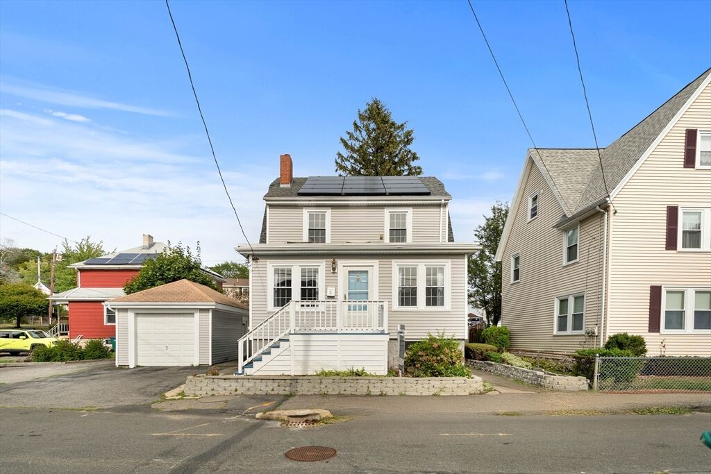 Property Photo:  21 Lake View Pl  MA 01904 