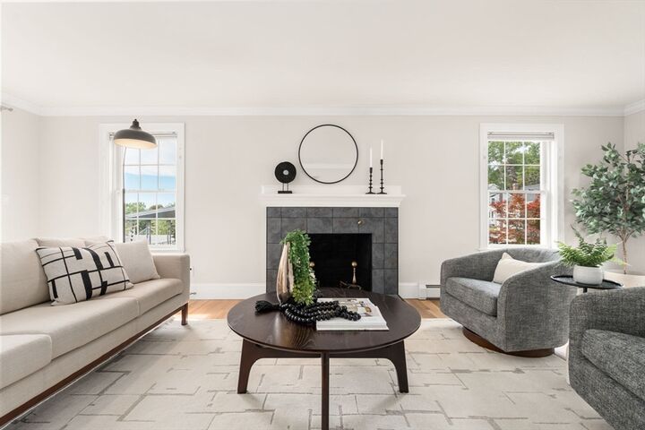 Property Photo:  107 Waverly Street  MA 02476 