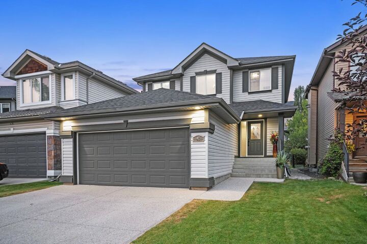 Property Photo: 47 Sunset Circle AB T4C 0C3