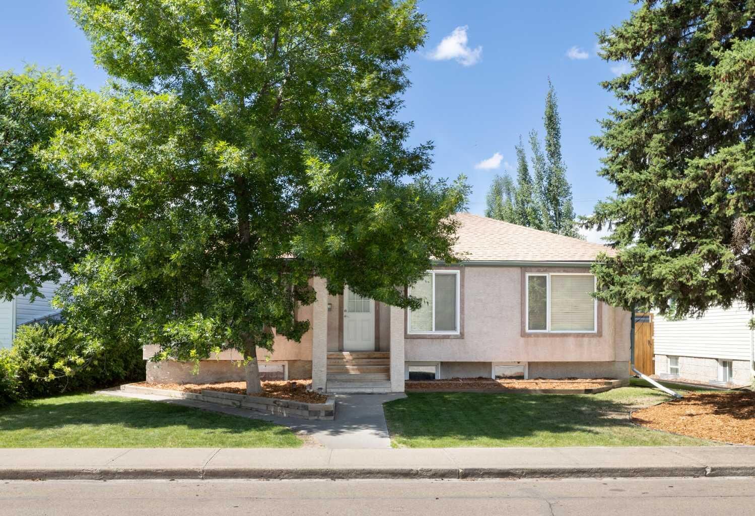 Property Photo:  3418 49 Avenue  AB T4N 3W2 