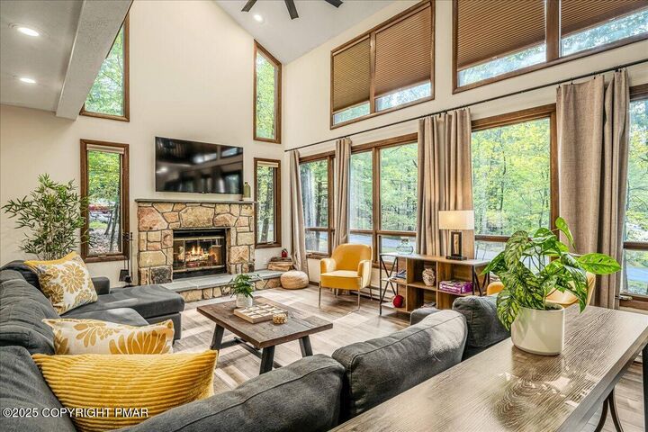 1119 Kensington Drive  East Stroudsburg PA 18301 photo