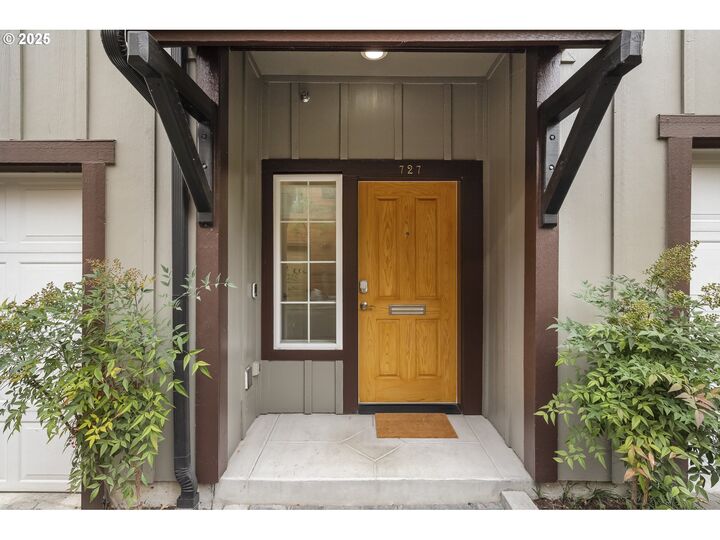 Property Photo:  727 SE 33rd Pl  OR 97214 