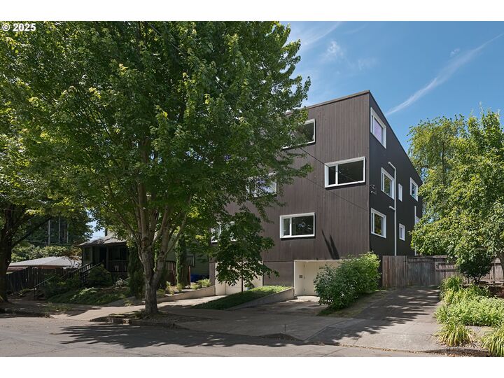 3745 NE Mallory Ave  Portland OR 97212 photo