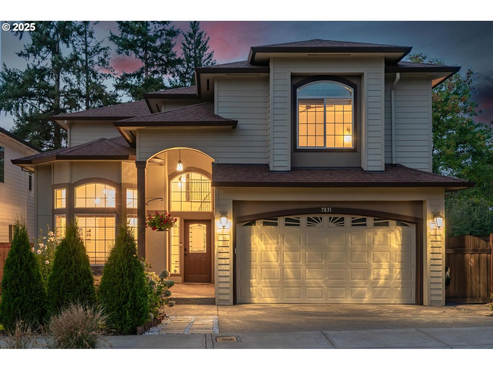 Property Photo: 7831 SW Birch St OR 97223